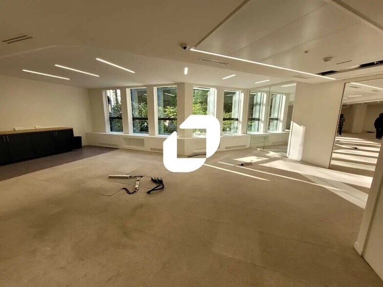Bureau dans Paris à louer - Photo de l’immeuble – Image 3 sur 7