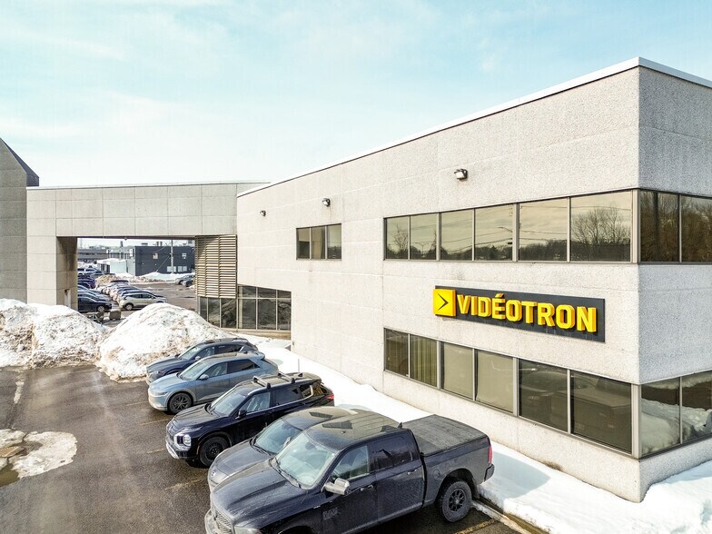 2200 Rue Jean-Perrin, Québec, QC à louer - Photo principale – Image 1 sur 2