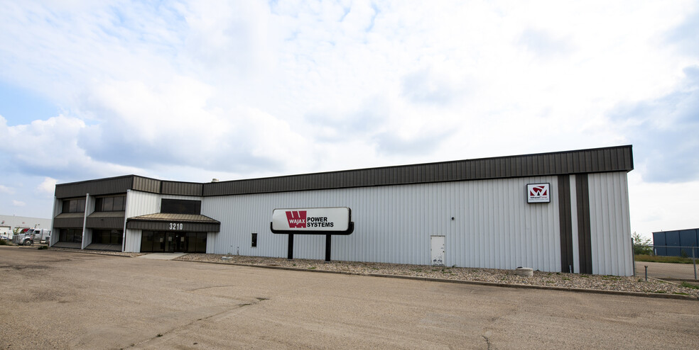 3210 Idylwyld Dr N, Saskatoon, SK à louer - Photo principale – Image 1 sur 1