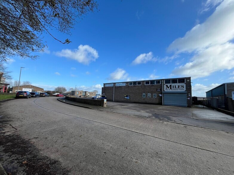 18 Oxford Rd, Yeovil à vendre - Photo de l’immeuble – Image 2 sur 8