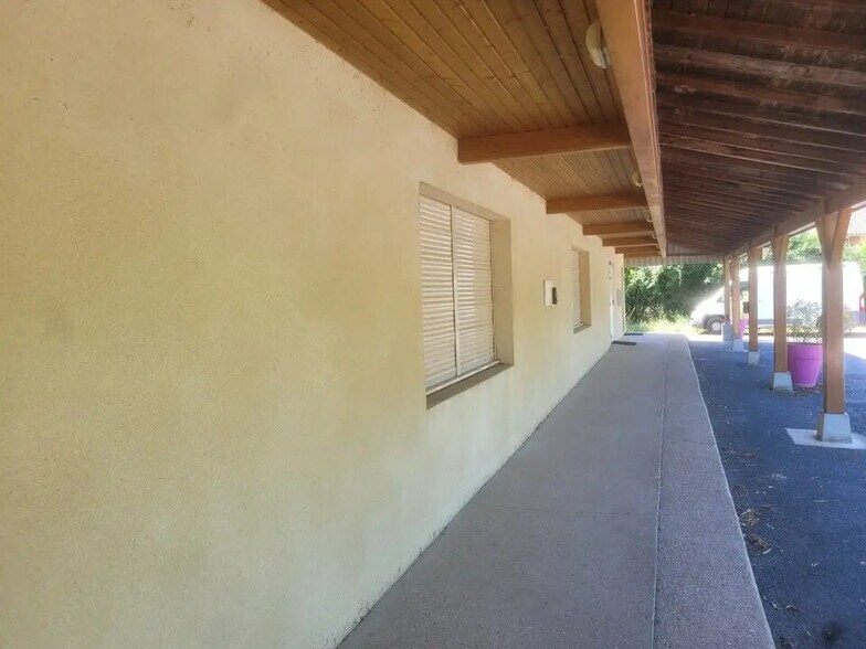 Local d'activités dans Sancé à vendre - Photo de l’immeuble – Image 2 sur 4