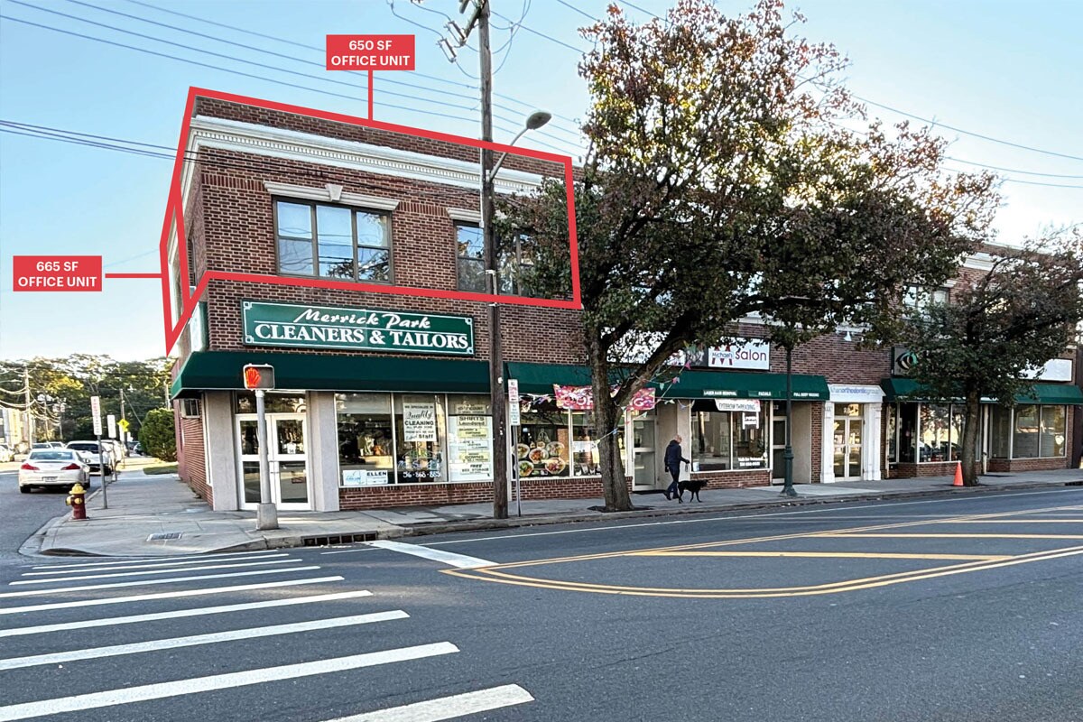 28-36 Merrick Ave, Merrick, NY à louer Photo principale– Image 1 sur 3