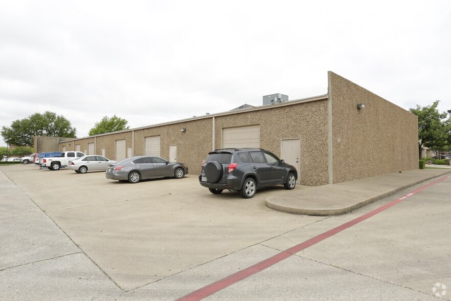2000 G Ave, Plano, TX à louer - Photo de l’immeuble – Image 2 sur 2