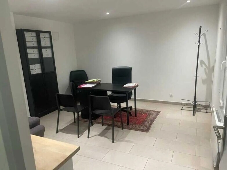 Bureau dans Montreuil à louer - Photo de l’immeuble – Image 3 sur 6