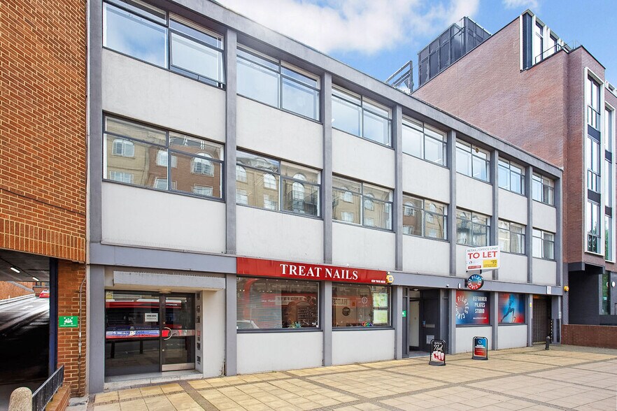 20-22 Worple Rd, Londres à louer - Photo de l’immeuble – Image 1 sur 5