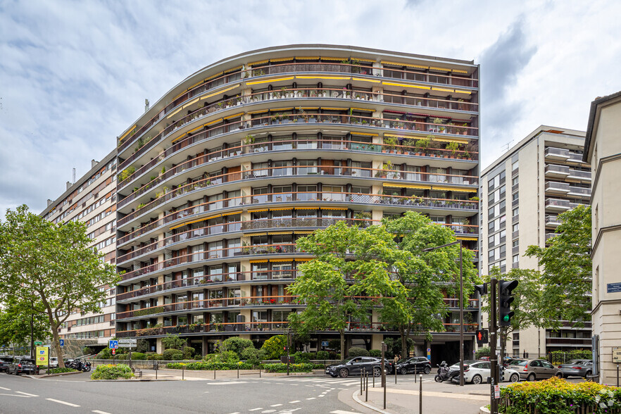 Local commercial dans Boulogne-Billancourt à louer - Photo principale – Image 1 sur 2