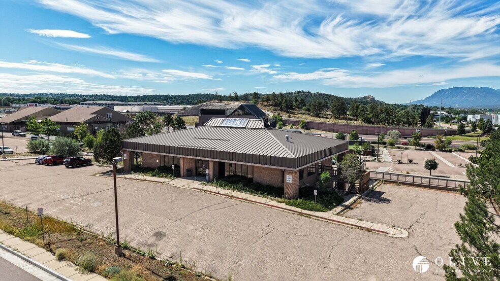 7110 Campus Dr, Colorado Springs, CO à vendre - Photo de l’immeuble – Image 2 sur 18