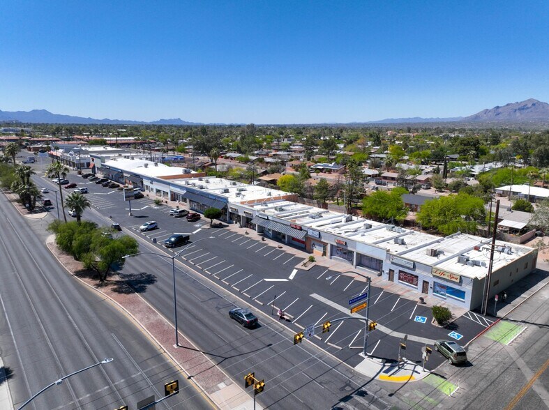 4805-4897 E Speedway Blvd, Tucson, AZ à louer - Photo de l’immeuble – Image 2 sur 3