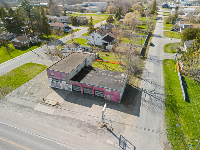 7526 Roger Stevens Dr, Smiths Falls, ON à vendre - Aérien – Image 1 sur 5