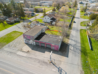 Plus de détails pour 7526 Roger Stevens Dr, Smiths Falls, ON - Industriel/Logistique à vendre