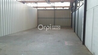 Plus de détails pour Local d'activités à louer