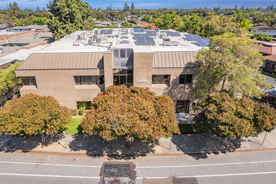 2039 Forest Ave, San Jose, CA à vendre - Photo de l’immeuble – Image 2 sur 38