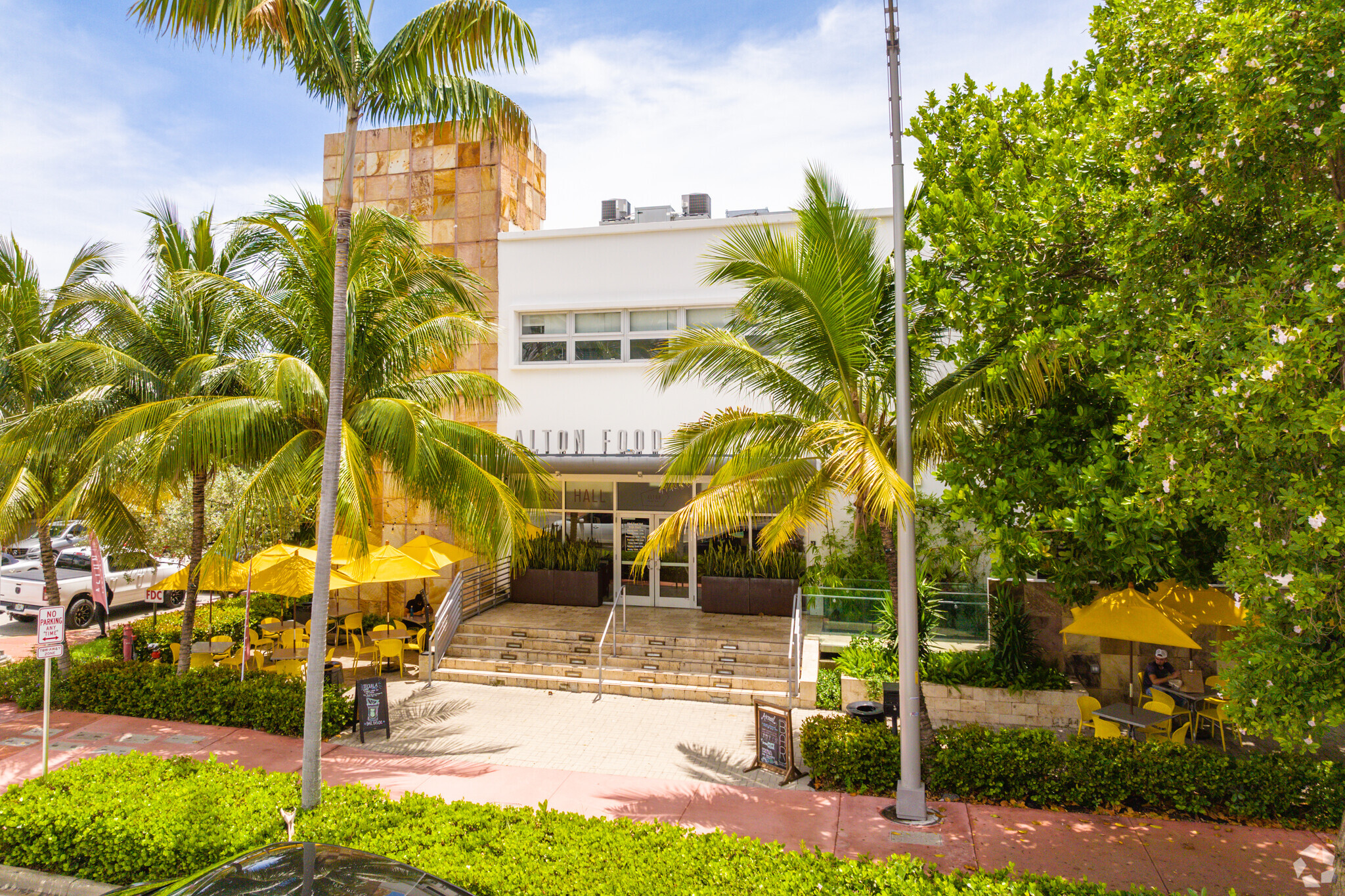 955 Alton Rd, Miami Beach, FL à louer Photo de l’immeuble– Image 1 sur 22