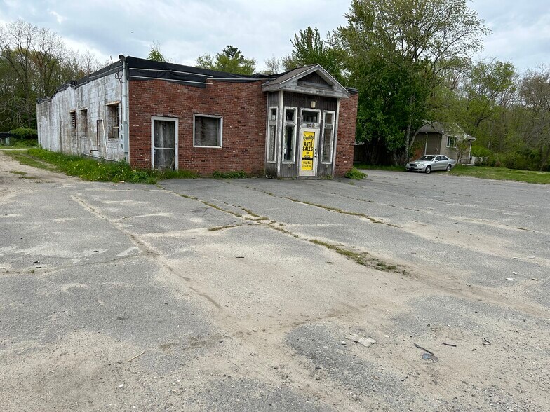 109 Broadway, Raynham, MA à vendre - Photo de l’immeuble – Image 1 sur 5