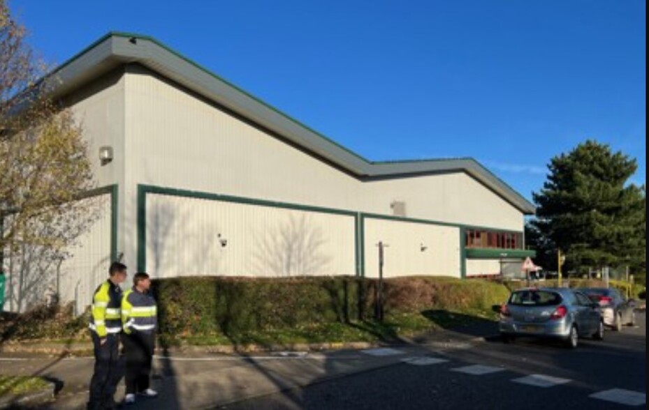 Edgemead Close, Northampton à louer - Photo principale – Image 1 sur 2