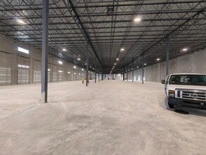 12070 SW Tom Mackie Blvd, Port Saint Lucie, FL à louer Photo intérieure– Image 1 sur 1