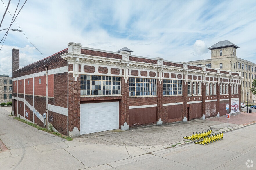 521 W Western Ave, Muskegon, MI à vendre - Photo de l’immeuble – Image 3 sur 5