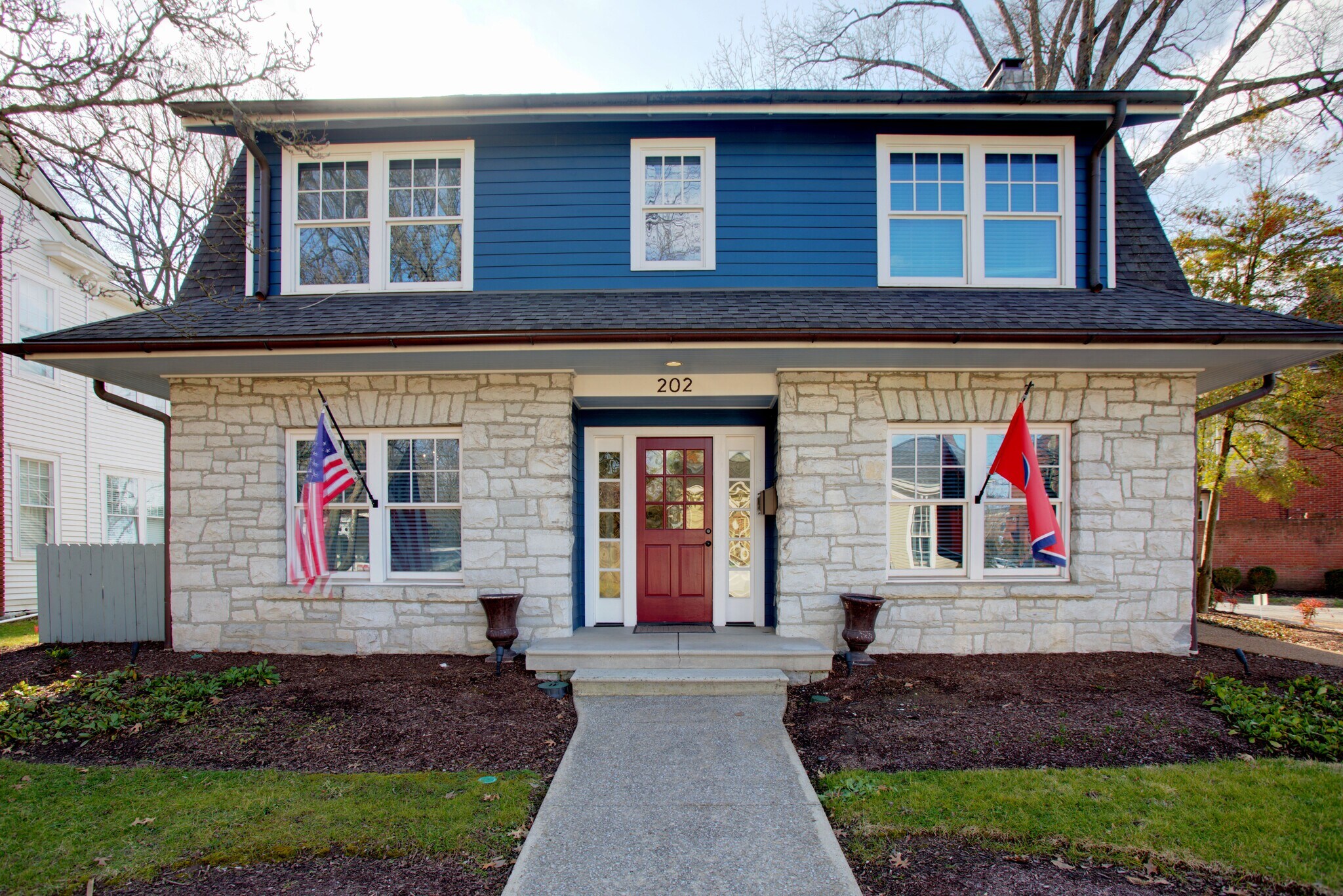 202 5th Ave S, Franklin, TN à louer Photo de l’immeuble– Image 1 sur 9