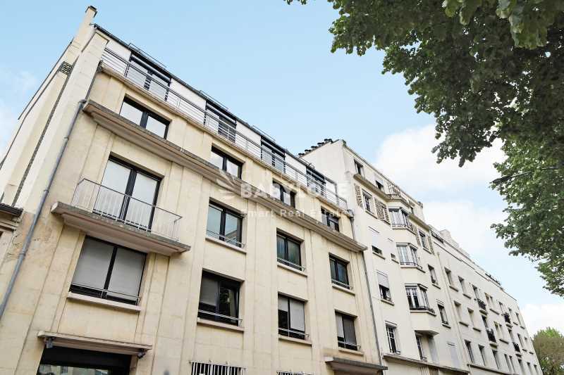 Bureau dans Levallois Perret à louer - Photo de l’immeuble – Image 2 sur 15