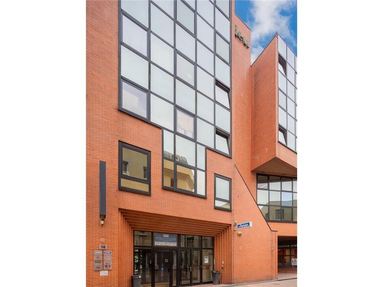 Local commercial dans Cergy à louer - Photo de l’immeuble – Image 3 sur 20