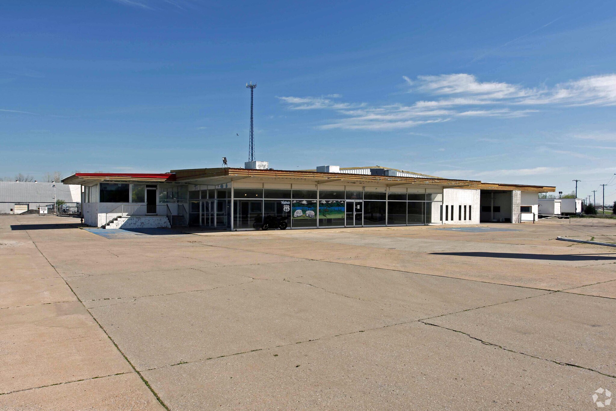 1515 E Main St, Yukon, OK à vendre Photo principale– Image 1 sur 45