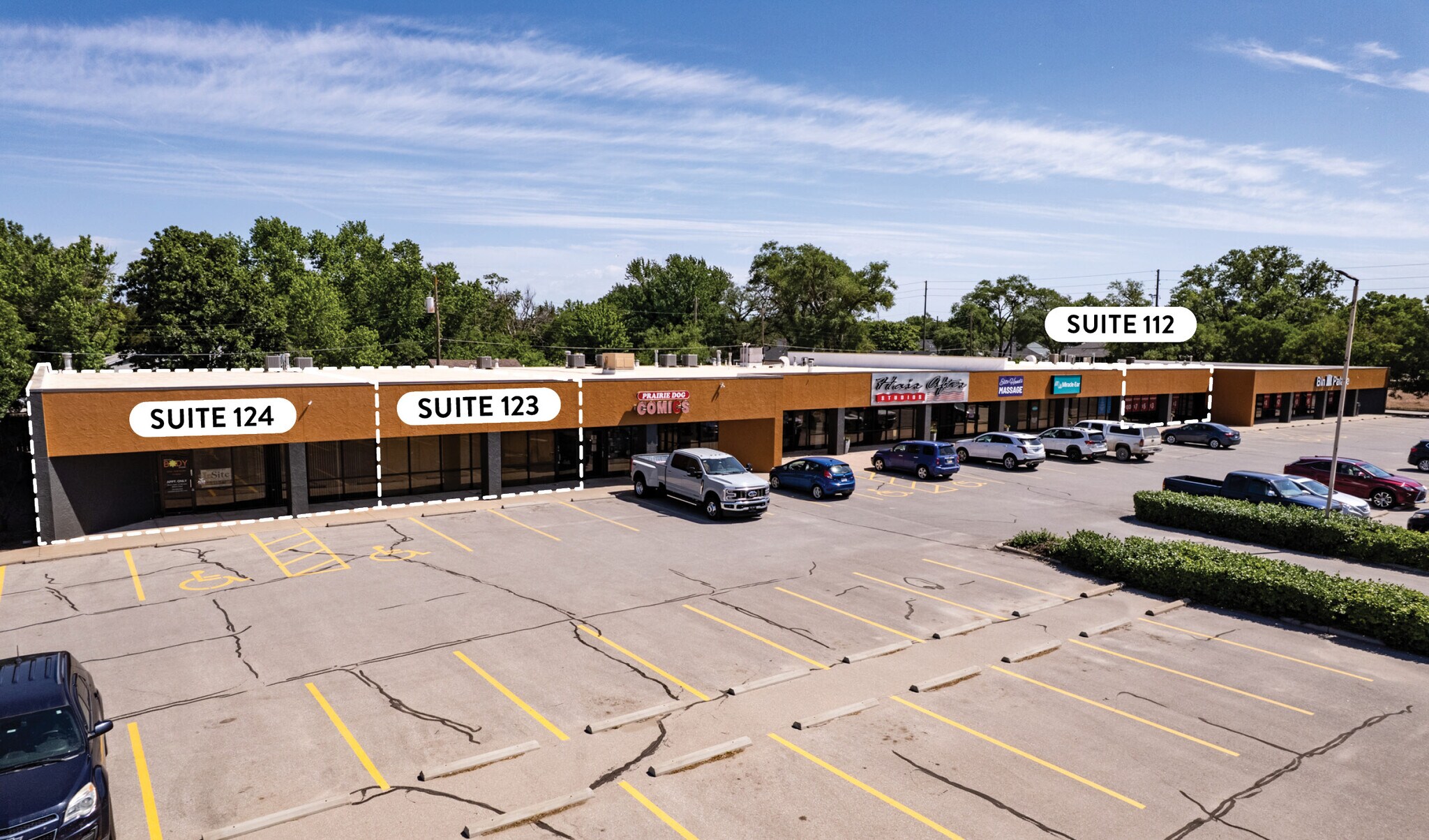 4800 W Maple St, Wichita, KS à louer Photo intérieure– Image 1 sur 19
