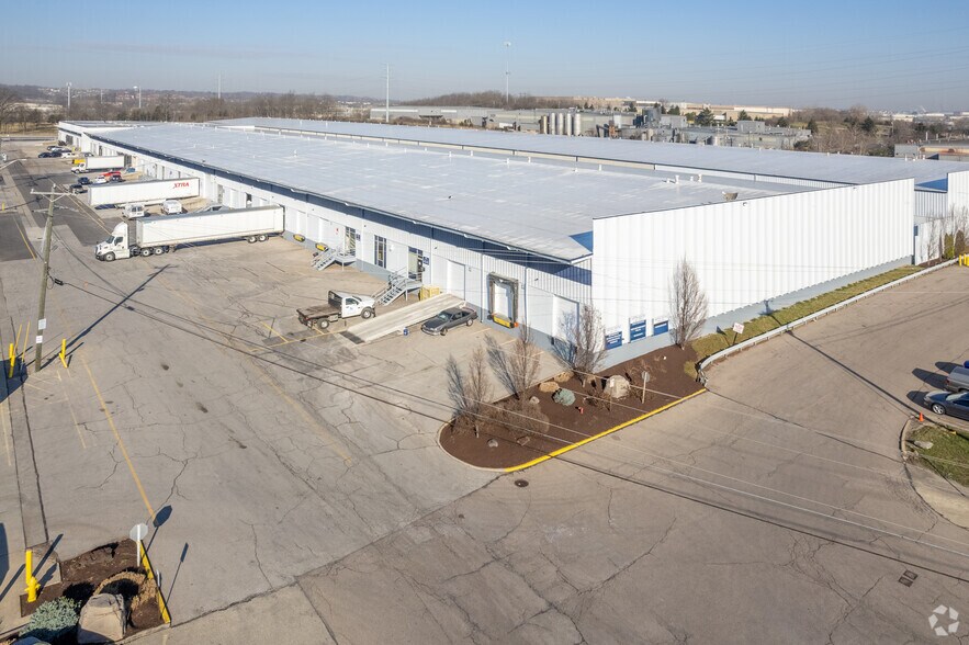 4790-4860 Interstate Dr, Cincinnati, OH à louer - Aérien – Image 3 sur 7