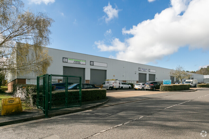 Baird Court, Park Farm Industrial Estate portefeuille de 3 biens à vendre sur LoopNet.fr - Photo principale – Image 3 sur 4