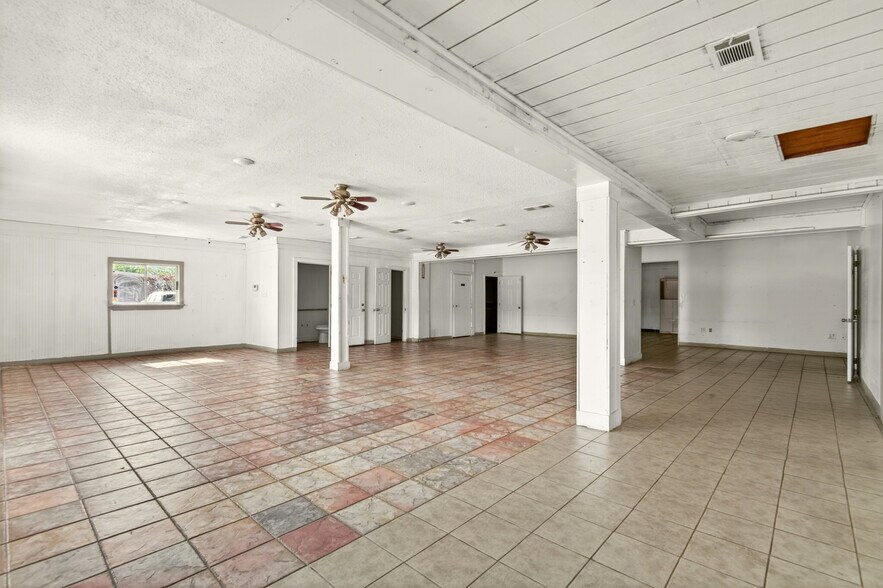 815 E Moore Ave, Terrell, TX à vendre - Photo de l’immeuble – Image 3 sur 28