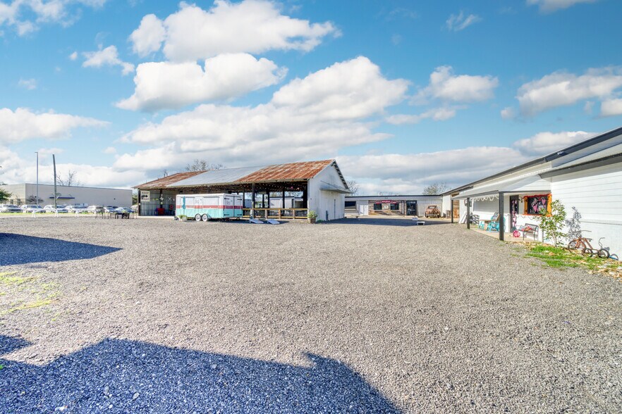 710 S May St, Madisonville, TX à vendre - Photo de l’immeuble – Image 3 sur 49