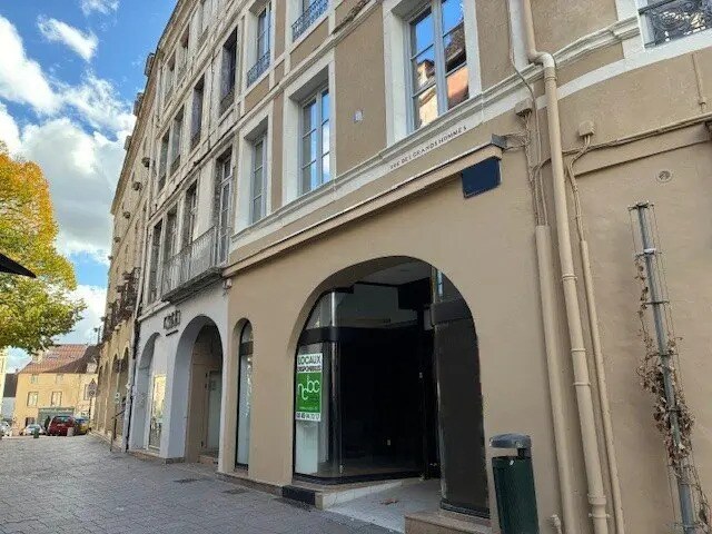 Local commercial dans Chalon-sur-Saône à louer - Photo de l’immeuble – Image 2 sur 6