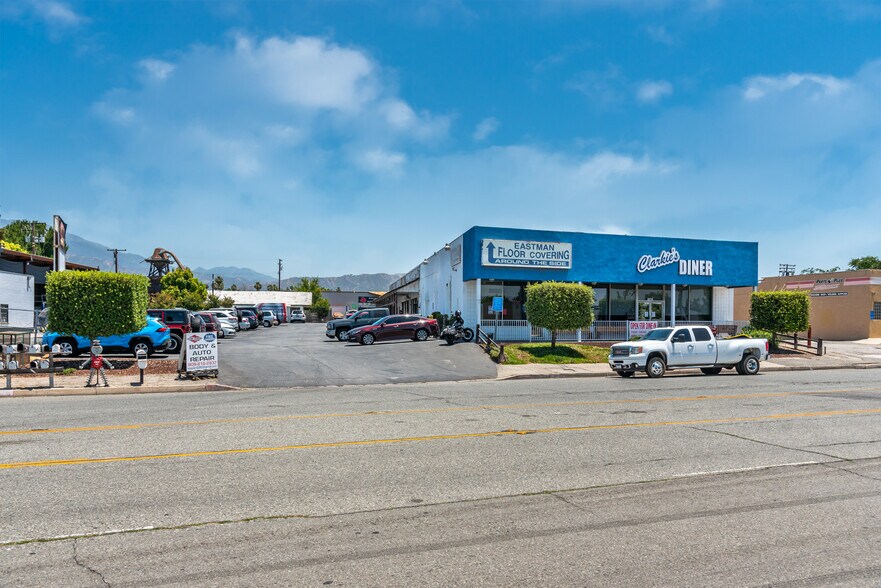 13661 Calimesa Blvd, Yucaipa, CA à louer - Photo de l’immeuble – Image 1 sur 12