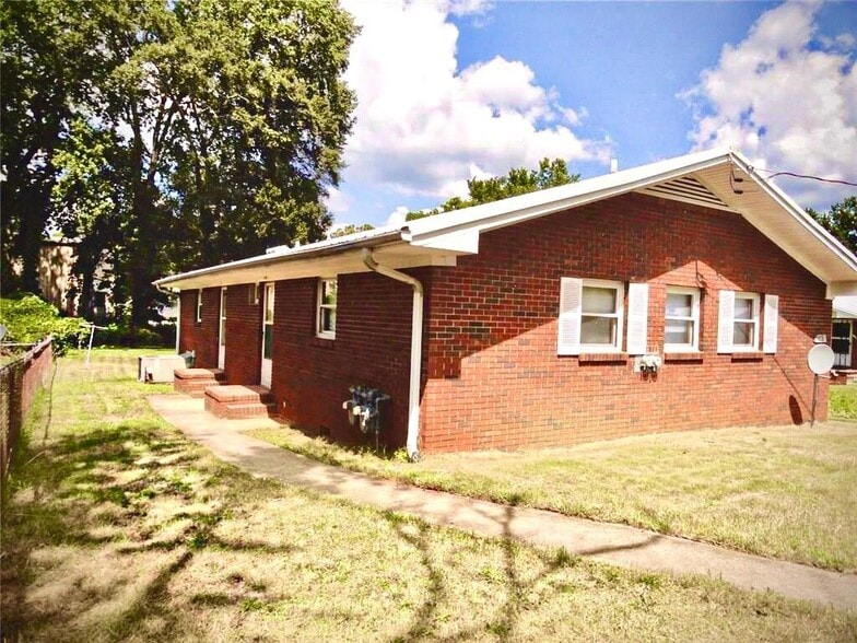 1437 Vesta Ave, Atlanta, GA à vendre - Photo principale – Image 1 sur 1