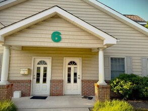 4 E Jimmie Leeds Rd, Galloway Township, NJ à louer Photo de l’immeuble– Image 2 sur 30