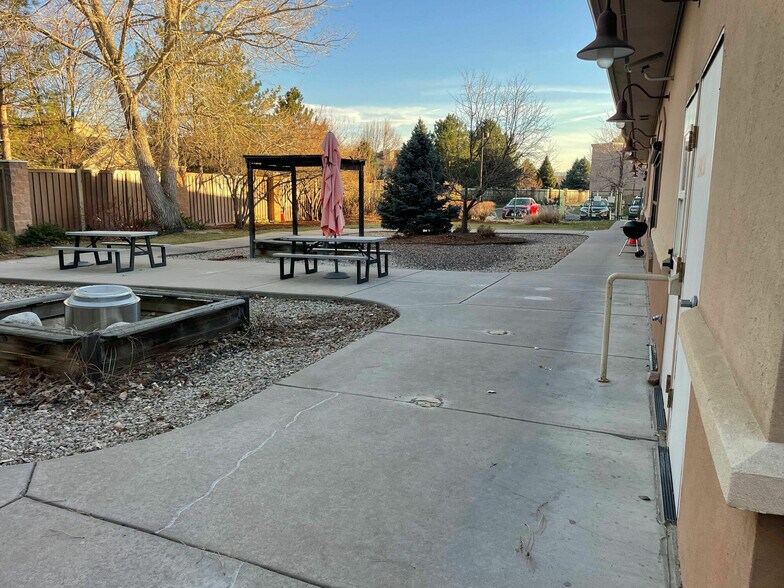 9895 W Remington Pl, Littleton, CO à louer - Photo de l’immeuble – Image 3 sur 8