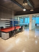 Bureau dans Badalona, Barcelona à louer Photo intérieure– Image 1 sur 18