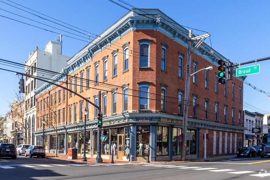 2-10 Broad St, Red Bank, NJ à louer - Photo principale – Image 1 sur 30