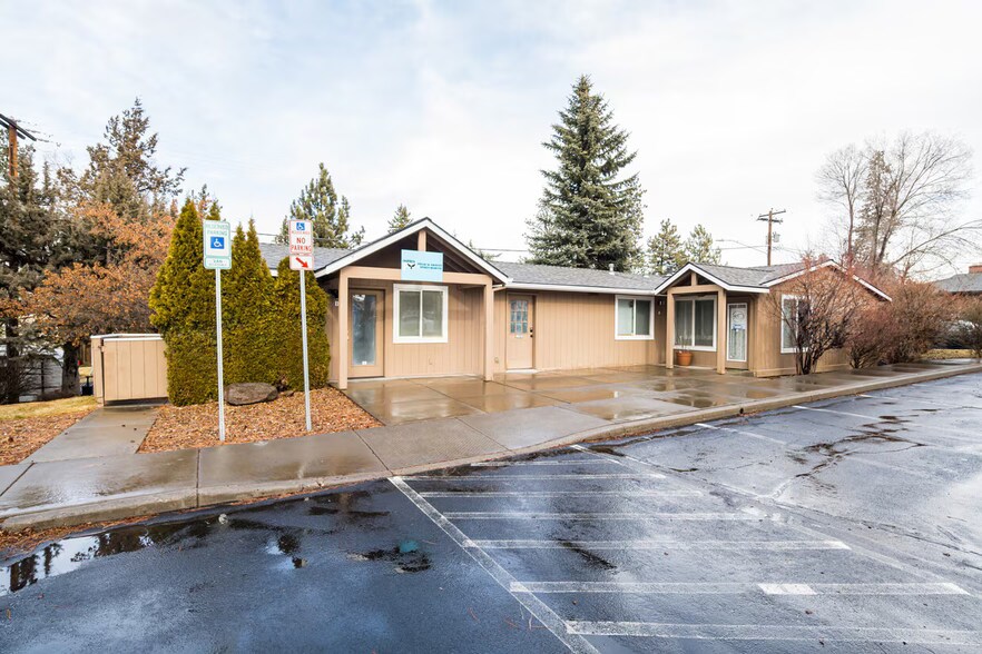 909 SE 2nd St, Bend, OR à vendre - Photo de l’immeuble – Image 3 sur 24