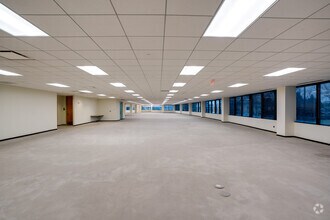 3050 Highland Pky, Downers Grove, IL à louer Photo intérieure– Image 2 sur 2