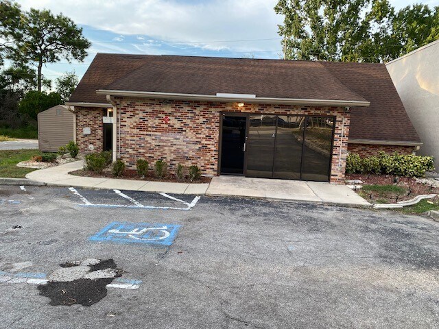 11151 Spring Hill Dr, Spring Hill, FL à vendre - Photo de l’immeuble – Image 2 sur 6