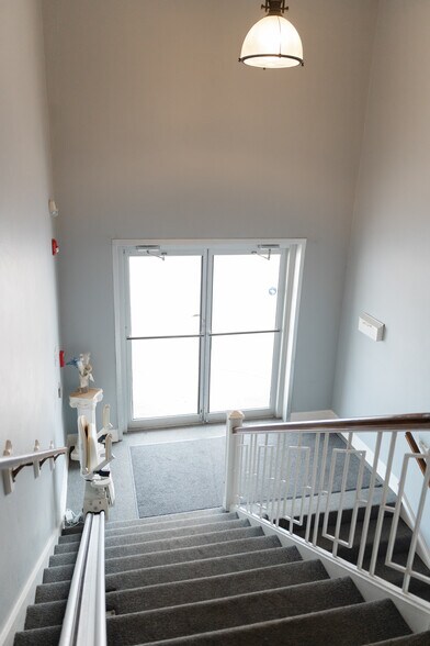 121 Jefferson Ave, Moundsville, WV à louer - Photo de l’immeuble – Image 3 sur 24