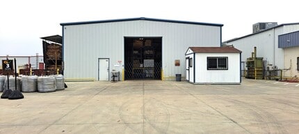 9309 Enos Ln, Bakersfield, CA à louer Photo intérieure– Image 1 sur 21