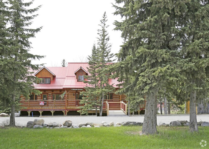 23 Burnside Dr, Rocky View Co, AB à louer - Photo de l’immeuble – Image 2 sur 3