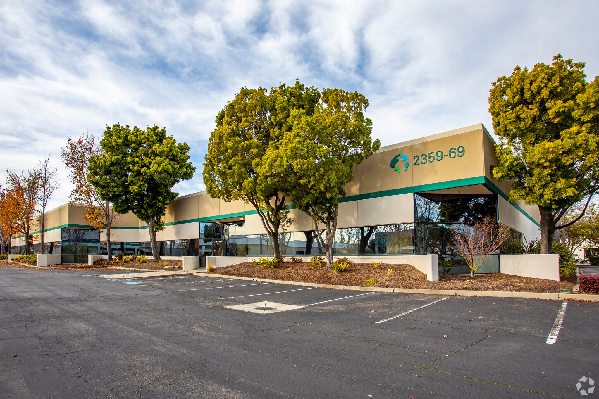 2359-2369 Lincoln Ave, Hayward, CA à louer Photo principale– Image 1 sur 5