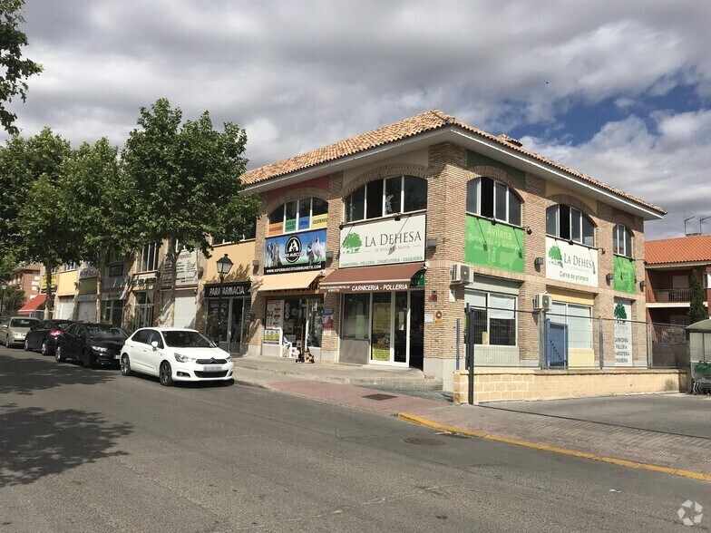 Calle José Antonio, 55, Sevilla la Nueva, Madrid à vendre - Photo de l’immeuble – Image 2 sur 2