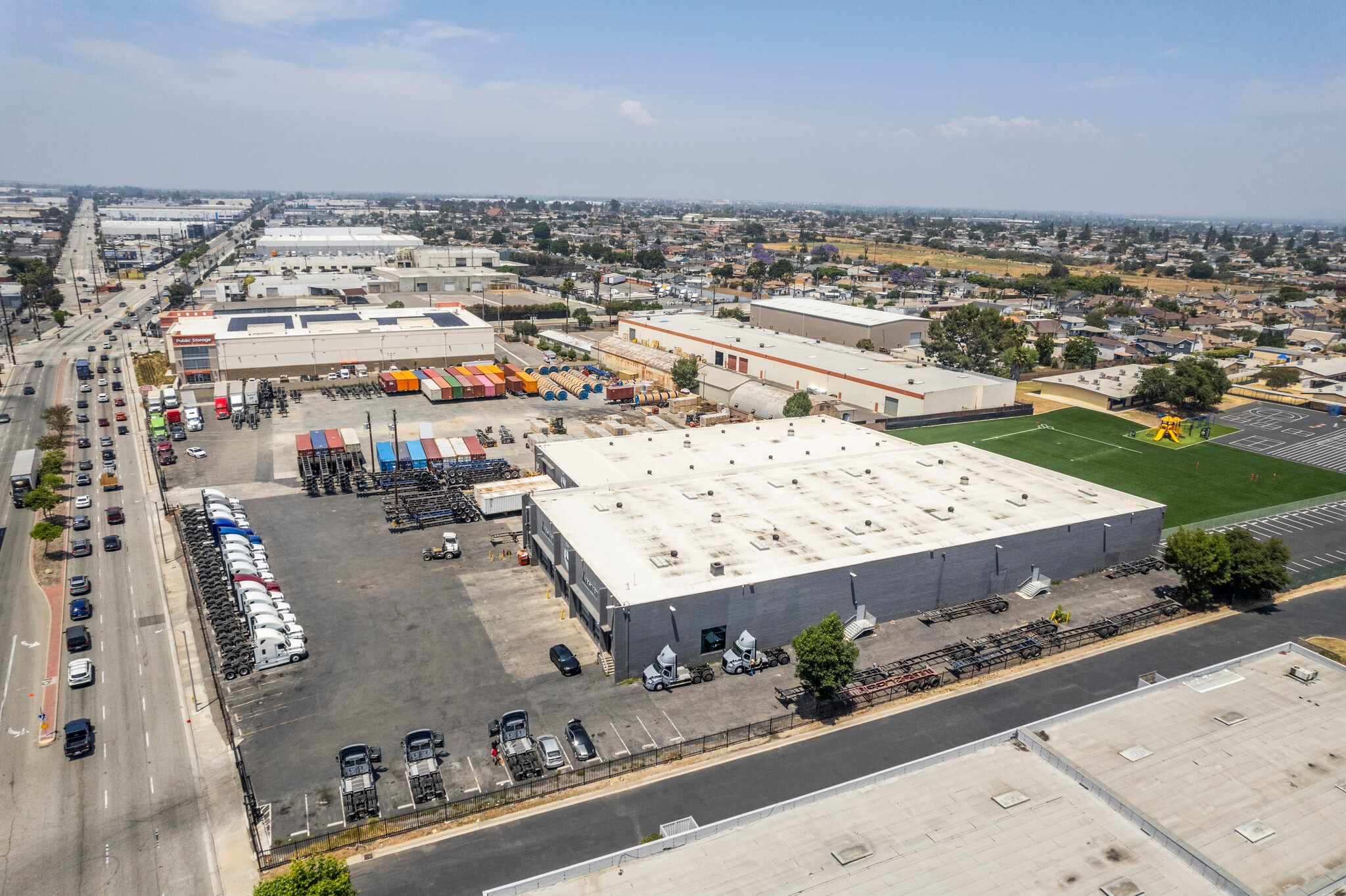 16224 & 16240 S. Avalon Blvd., Carson, CA à louer Aérien– Image 1 sur 4