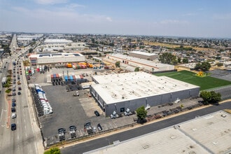 16224 & 16240 S. Avalon Blvd., Carson, CA à louer Aérien– Image 1 sur 4