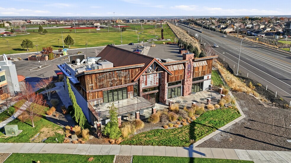 4862 W Hildebrand Blvd, Kennewick, WA à louer - Photo de l’immeuble – Image 3 sur 15