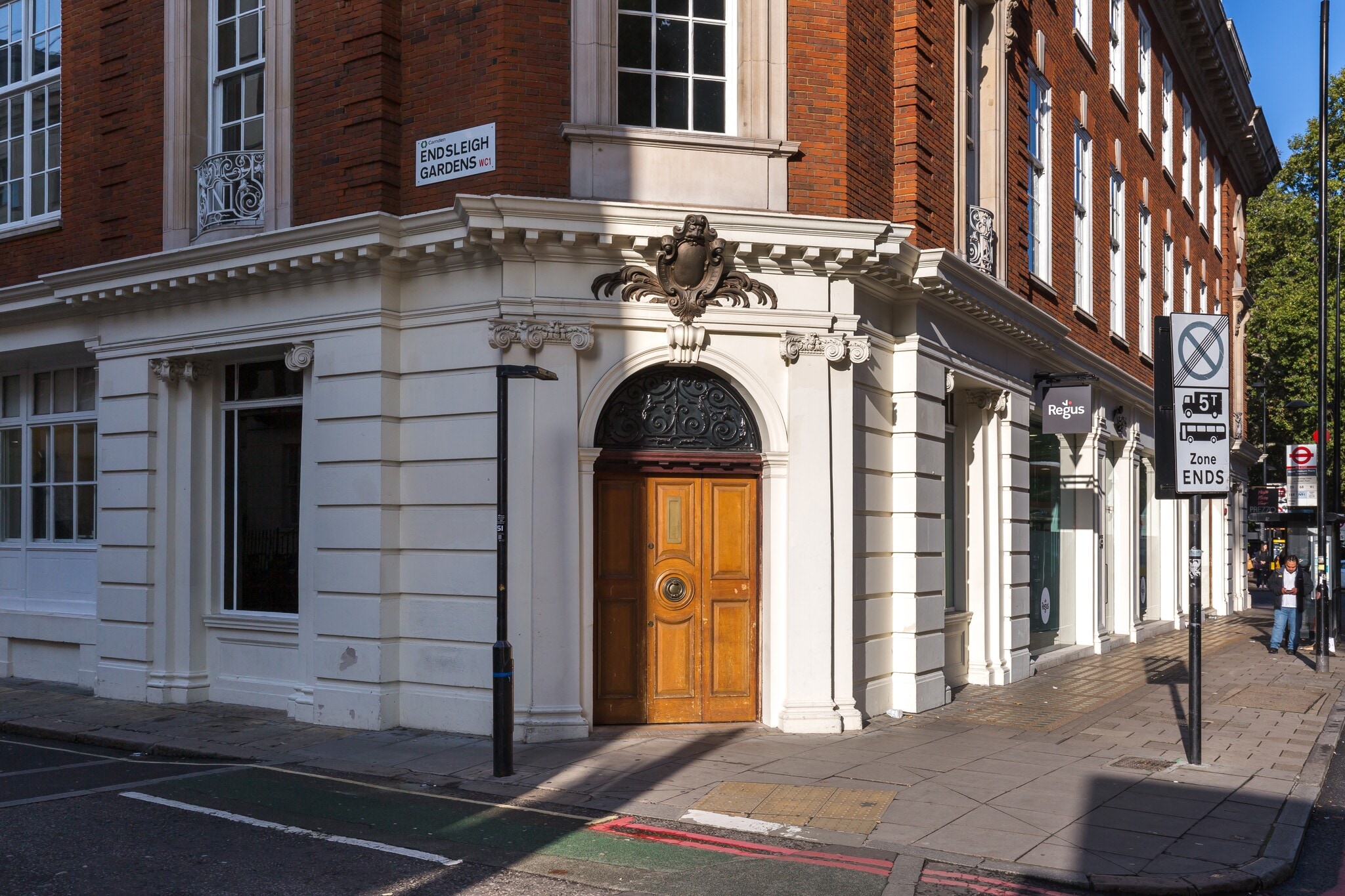 16 Upper Woburn Pl, Londres à louer Photo de l’immeuble– Image 1 sur 11