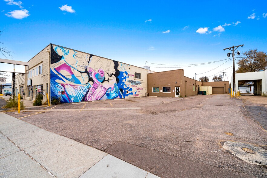 2336 E Platte Ave, Colorado Springs, CO à vendre - Photo de l’immeuble – Image 2 sur 26